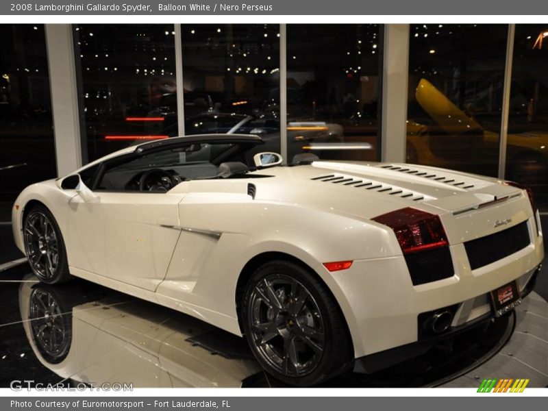 Balloon White / Nero Perseus 2008 Lamborghini Gallardo Spyder