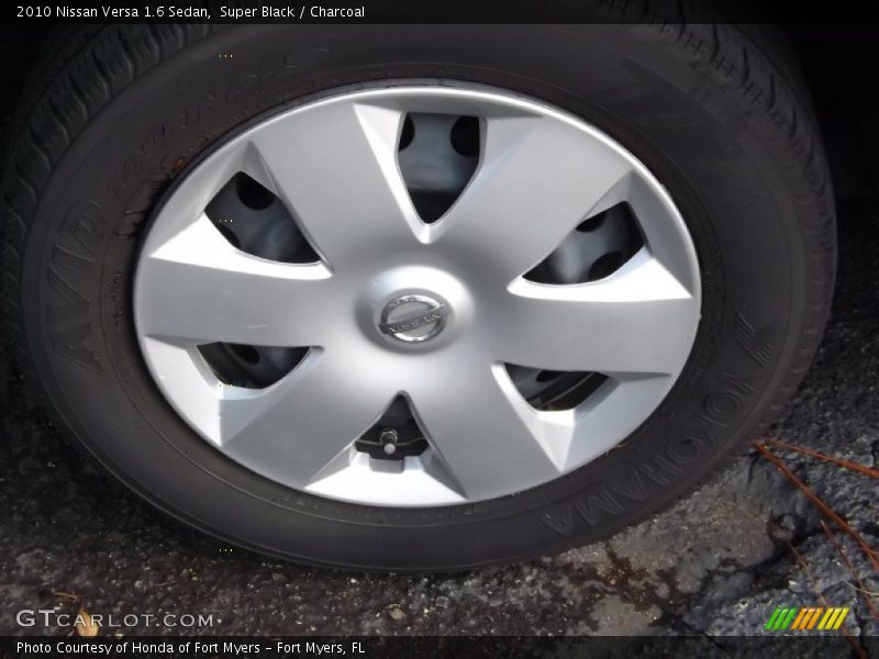 Super Black / Charcoal 2010 Nissan Versa 1.6 Sedan