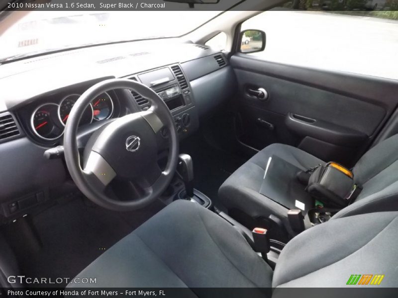 Super Black / Charcoal 2010 Nissan Versa 1.6 Sedan