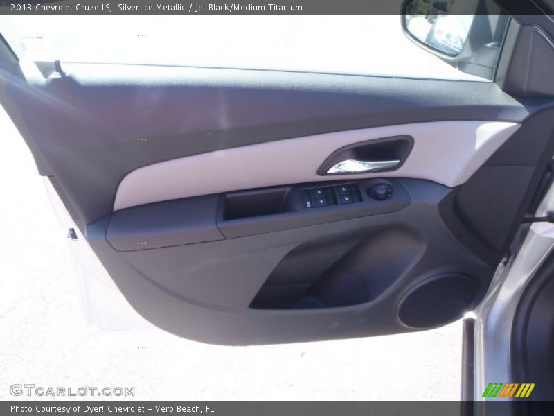 Silver Ice Metallic / Jet Black/Medium Titanium 2013 Chevrolet Cruze LS