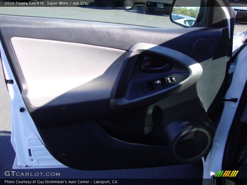 Super White / Ash Gray 2010 Toyota RAV4 I4