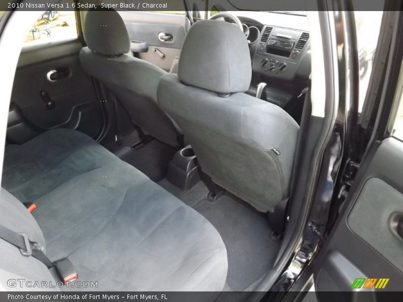 Super Black / Charcoal 2010 Nissan Versa 1.6 Sedan