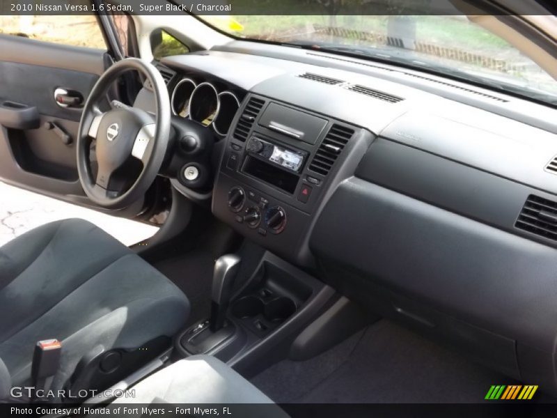 Super Black / Charcoal 2010 Nissan Versa 1.6 Sedan