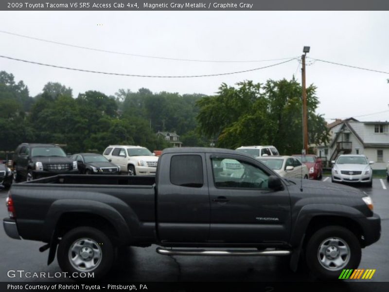 Magnetic Gray Metallic / Graphite Gray 2009 Toyota Tacoma V6 SR5 Access Cab 4x4