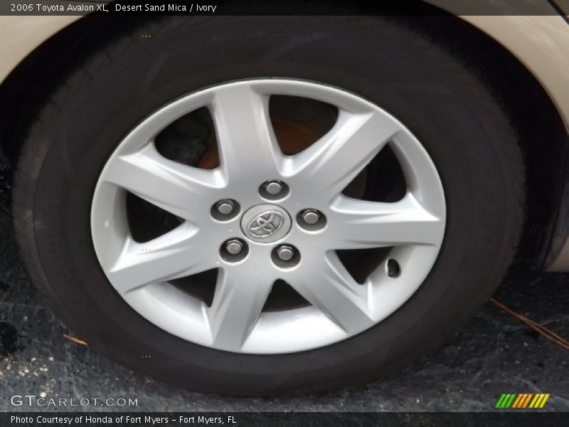Desert Sand Mica / Ivory 2006 Toyota Avalon XL