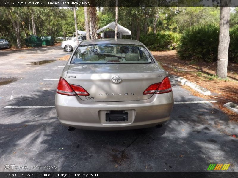 Desert Sand Mica / Ivory 2006 Toyota Avalon XL