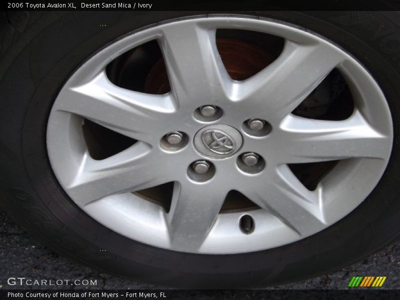 Desert Sand Mica / Ivory 2006 Toyota Avalon XL