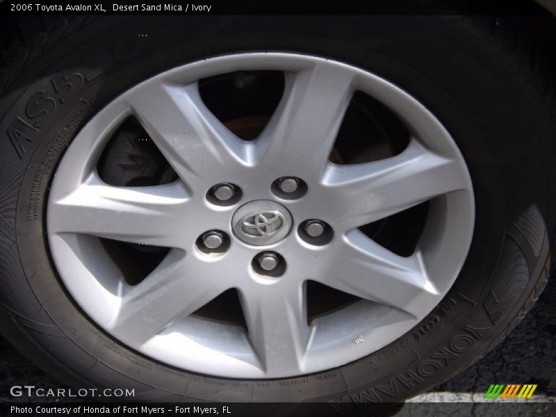 Desert Sand Mica / Ivory 2006 Toyota Avalon XL