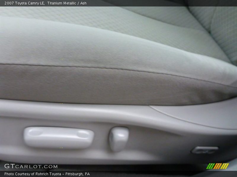 Titanium Metallic / Ash 2007 Toyota Camry LE