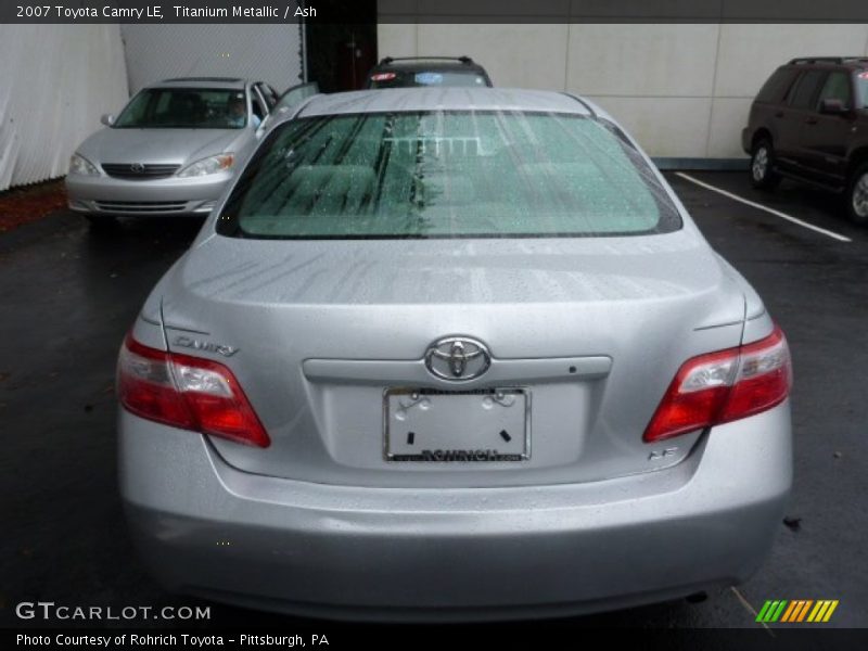 Titanium Metallic / Ash 2007 Toyota Camry LE