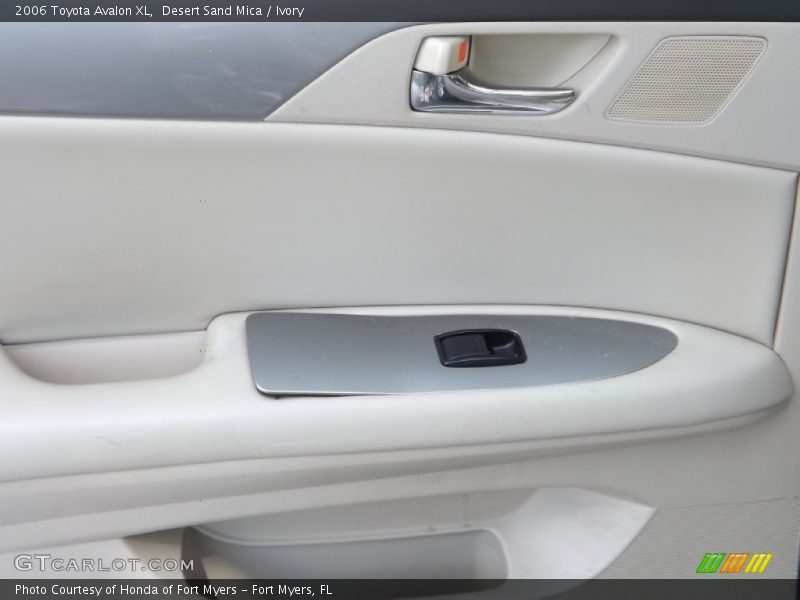 Desert Sand Mica / Ivory 2006 Toyota Avalon XL
