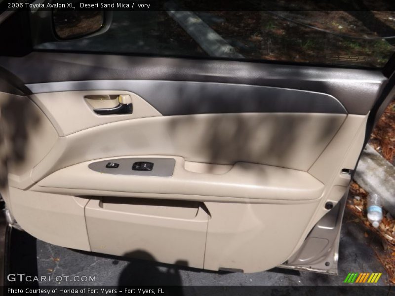 Desert Sand Mica / Ivory 2006 Toyota Avalon XL
