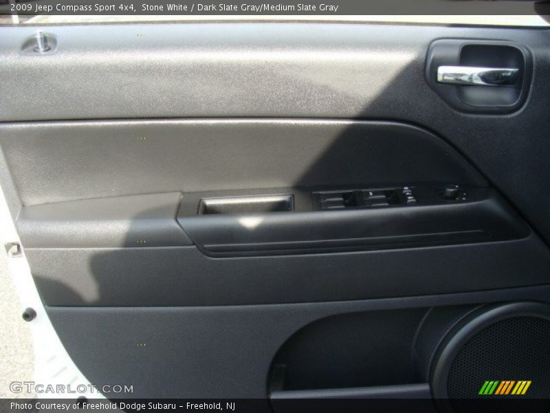 Stone White / Dark Slate Gray/Medium Slate Gray 2009 Jeep Compass Sport 4x4