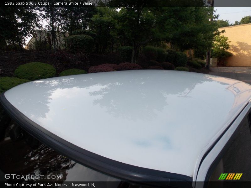Carrera White / Beige 1993 Saab 900 S Coupe