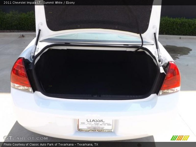 Summit White / Ebony 2011 Chevrolet Impala LT