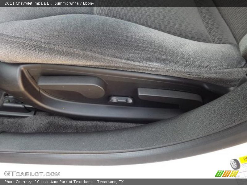 Summit White / Ebony 2011 Chevrolet Impala LT