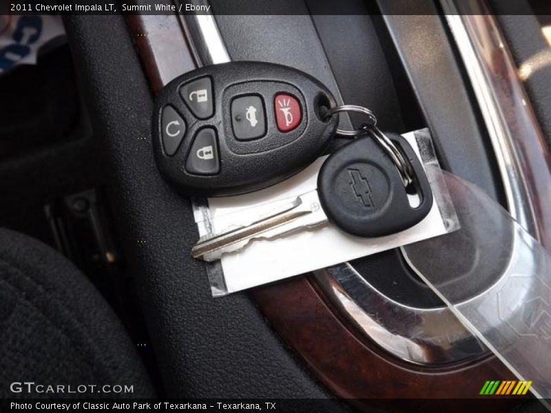 Summit White / Ebony 2011 Chevrolet Impala LT