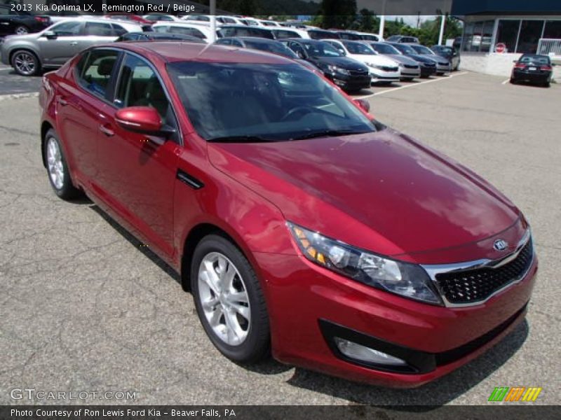 Front 3/4 View of 2013 Optima LX