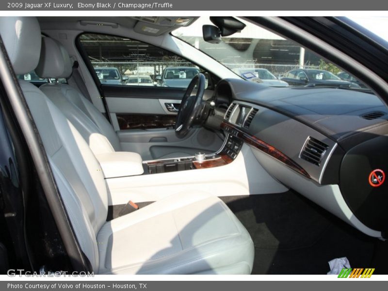 Ebony Black / Champagne/Truffle 2009 Jaguar XF Luxury