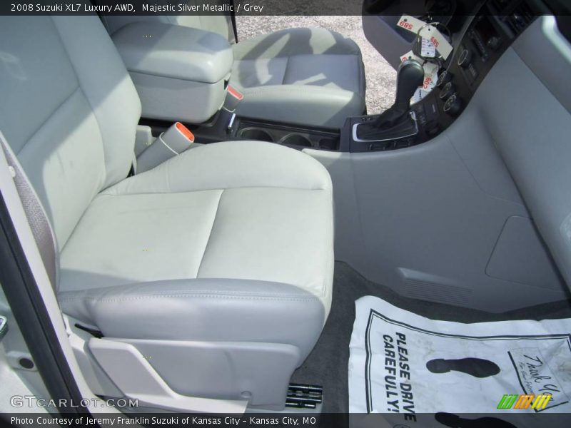 Majestic Silver Metallic / Grey 2008 Suzuki XL7 Luxury AWD