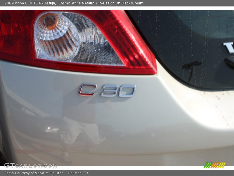 Cosmic White Metallic / R-Design Off Black/Cream 2009 Volvo C30 T5 R-Design