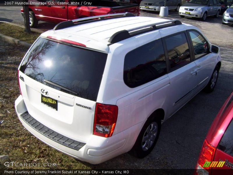 Cosmic White / Gray 2007 Hyundai Entourage GLS