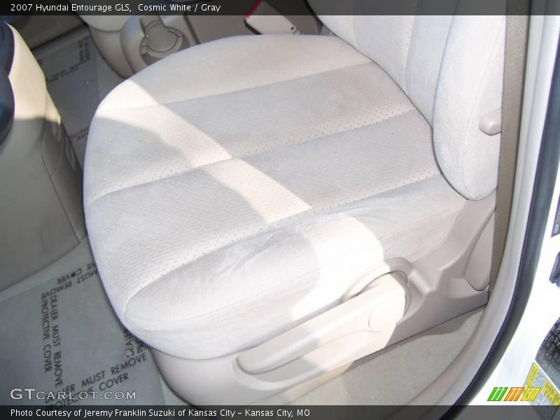 Cosmic White / Gray 2007 Hyundai Entourage GLS