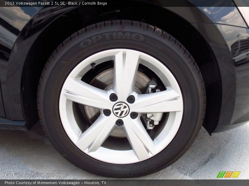 Black / Cornsilk Beige 2013 Volkswagen Passat 2.5L SE