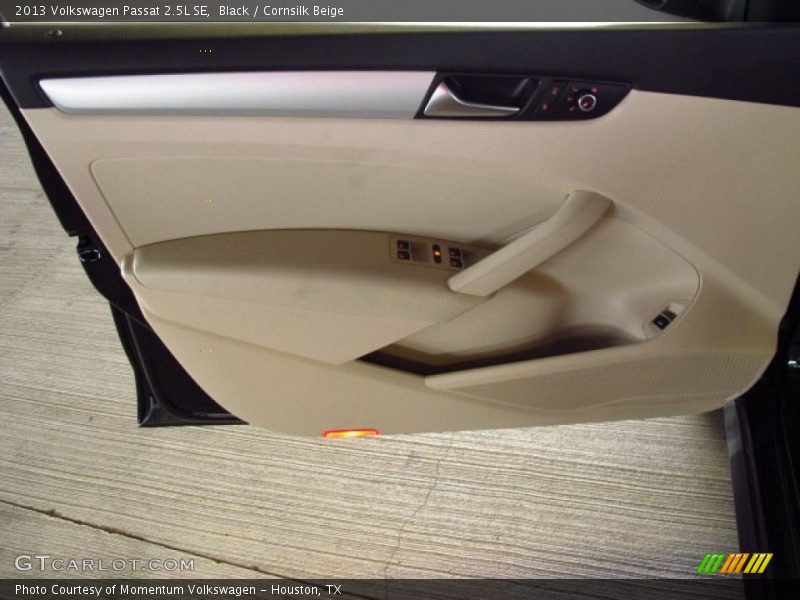 Black / Cornsilk Beige 2013 Volkswagen Passat 2.5L SE