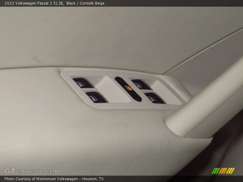 Black / Cornsilk Beige 2013 Volkswagen Passat 2.5L SE