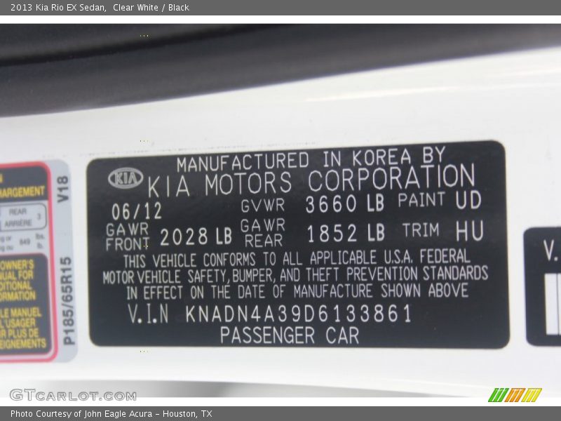Clear White / Black 2013 Kia Rio EX Sedan