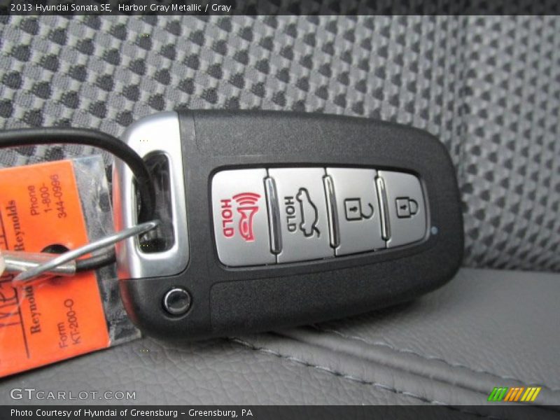Harbor Gray Metallic / Gray 2013 Hyundai Sonata SE