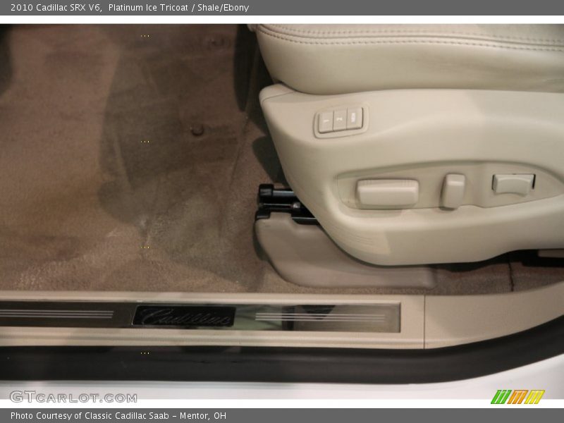 Platinum Ice Tricoat / Shale/Ebony 2010 Cadillac SRX V6