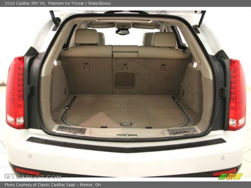 Platinum Ice Tricoat / Shale/Ebony 2010 Cadillac SRX V6