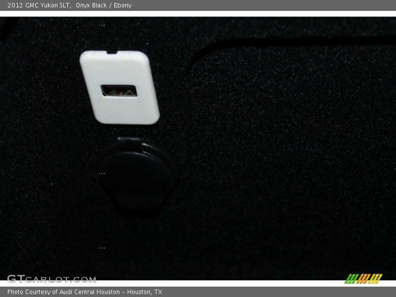 Onyx Black / Ebony 2012 GMC Yukon SLT