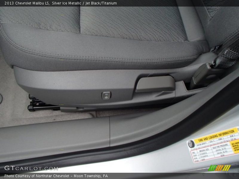 Silver Ice Metallic / Jet Black/Titanium 2013 Chevrolet Malibu LS