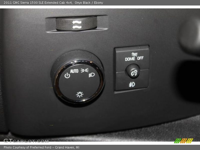 Onyx Black / Ebony 2011 GMC Sierra 1500 SLE Extended Cab 4x4