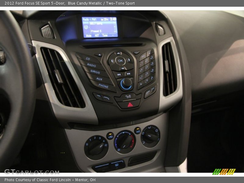 Blue Candy Metallic / Two-Tone Sport 2012 Ford Focus SE Sport 5-Door