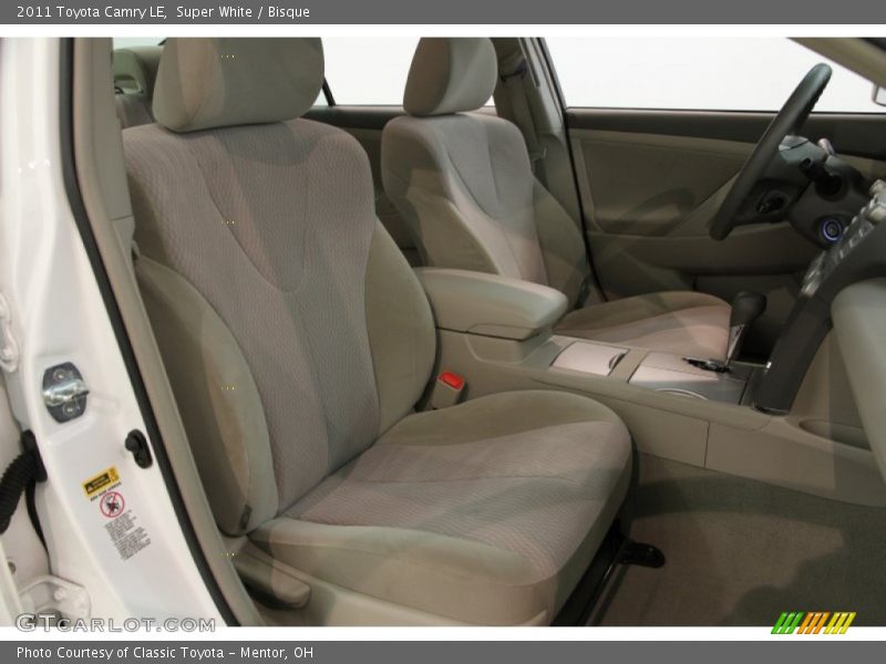 Super White / Bisque 2011 Toyota Camry LE