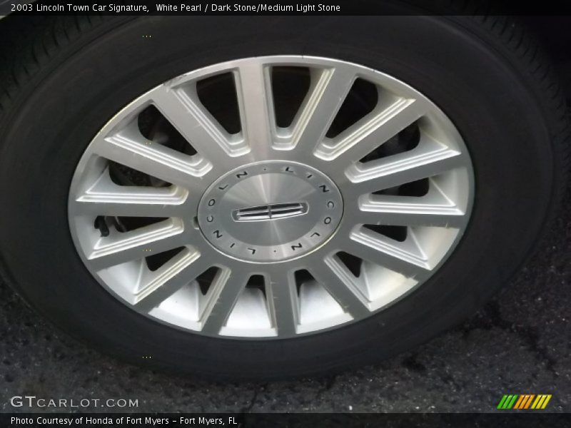 White Pearl / Dark Stone/Medium Light Stone 2003 Lincoln Town Car Signature