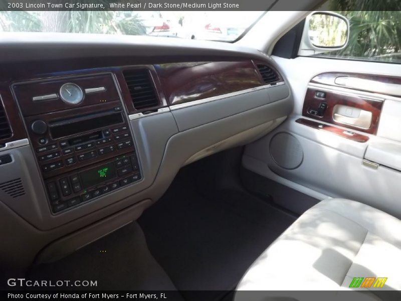 White Pearl / Dark Stone/Medium Light Stone 2003 Lincoln Town Car Signature