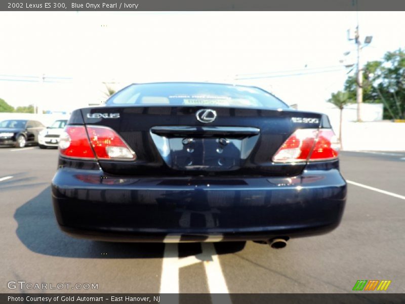 Blue Onyx Pearl / Ivory 2002 Lexus ES 300