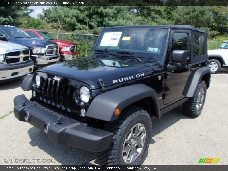 Front 3/4 View of 2014 Wrangler Rubicon 4x4