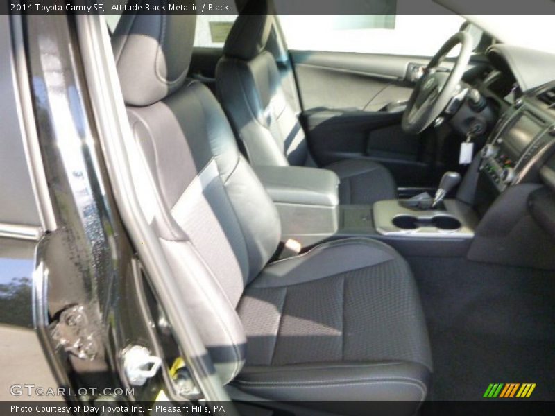 Attitude Black Metallic / Black 2014 Toyota Camry SE