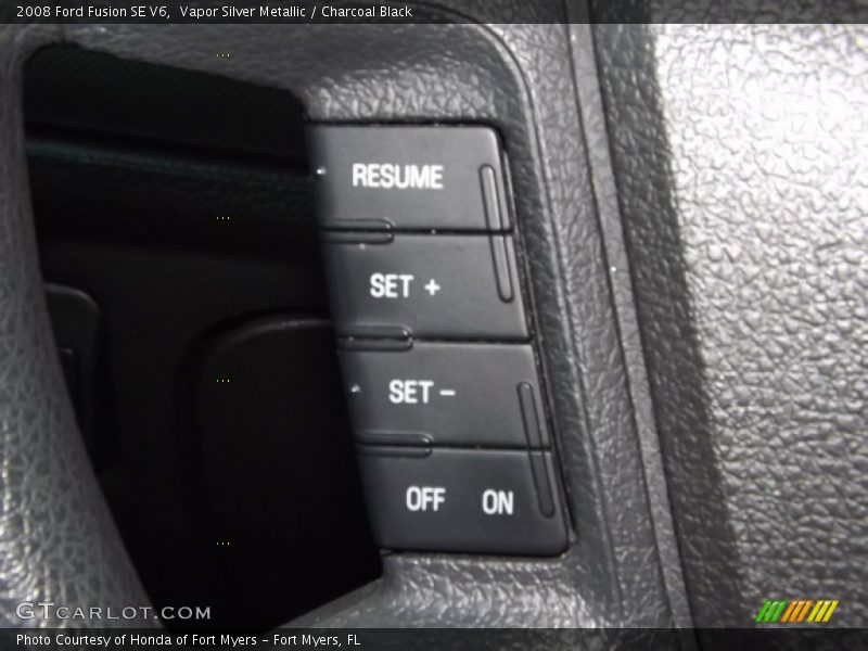 Vapor Silver Metallic / Charcoal Black 2008 Ford Fusion SE V6