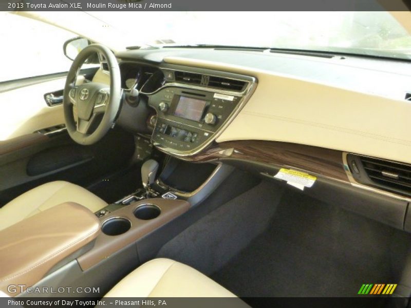 Moulin Rouge Mica / Almond 2013 Toyota Avalon XLE