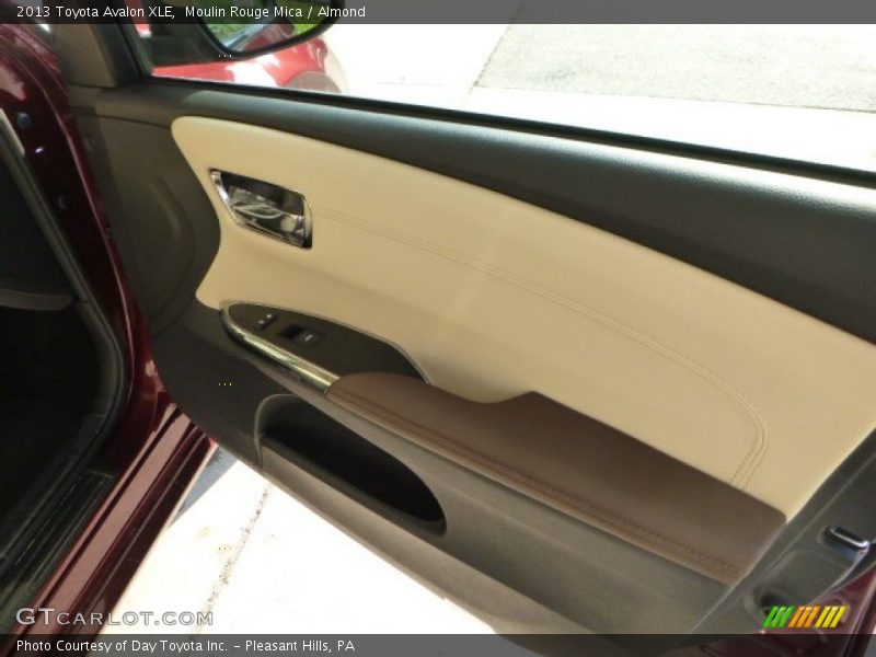 Moulin Rouge Mica / Almond 2013 Toyota Avalon XLE