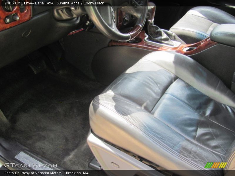 Summit White / Ebony Black 2006 GMC Envoy Denali 4x4