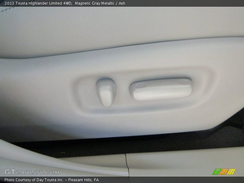 Magnetic Gray Metallic / Ash 2013 Toyota Highlander Limited 4WD
