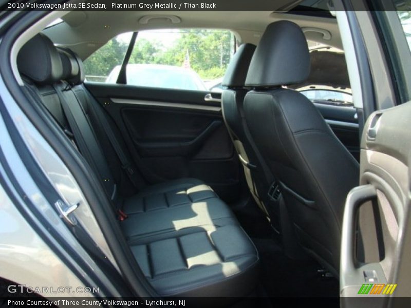 Platinum Grey Metallic / Titan Black 2010 Volkswagen Jetta SE Sedan